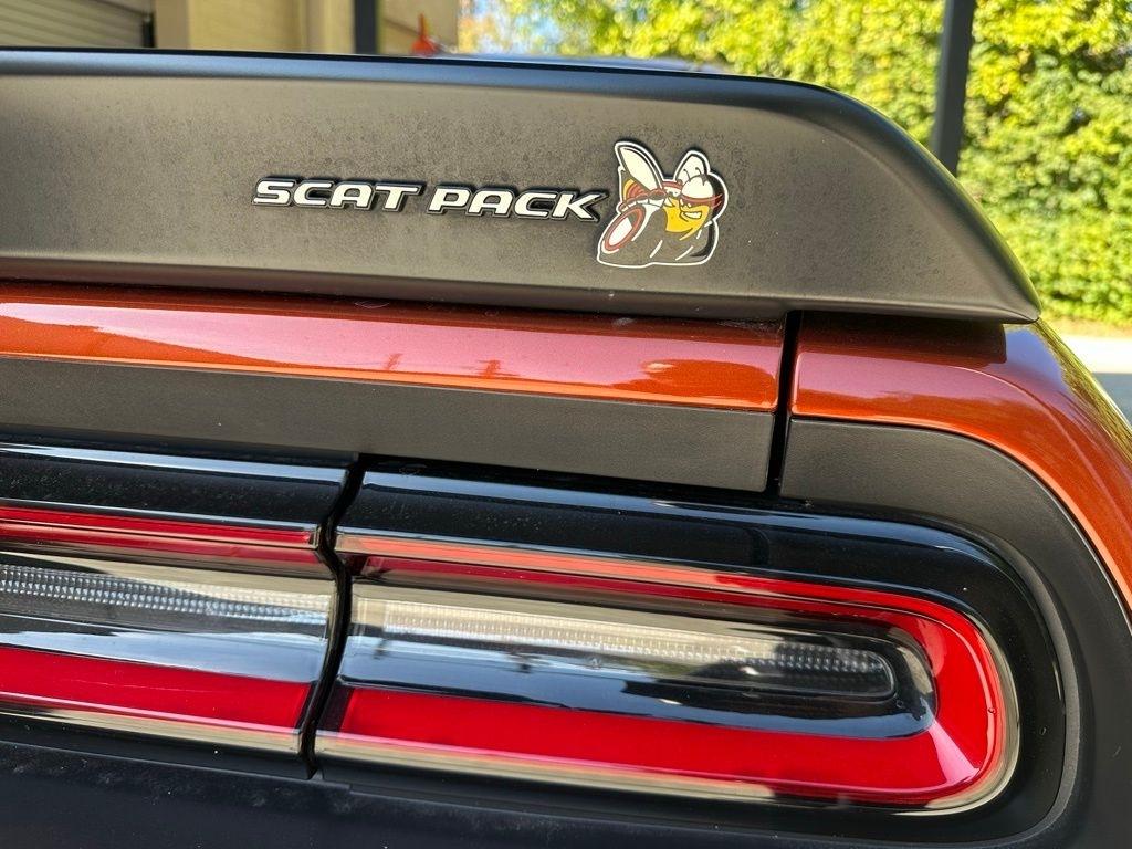 Dodge Challenger  2021