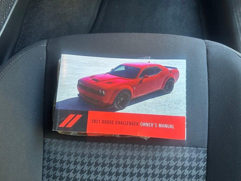 Dodge Challenger  2021