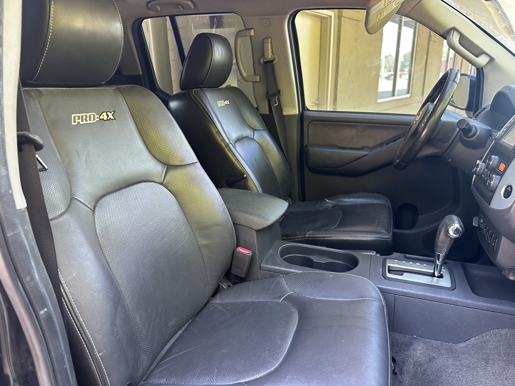2013 Nissan Frontier PRO-4X photo 4