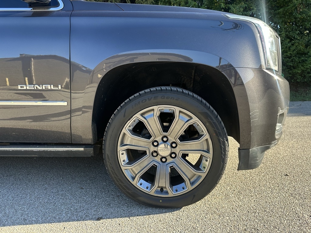 2016 Gmc Yukon Denali photo 2