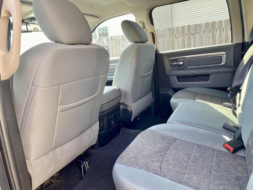 2017 Ram 1500 Big Horn photo 4