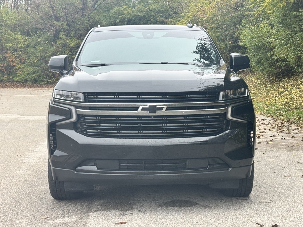 2022 Chevrolet Suburban RST photo 3