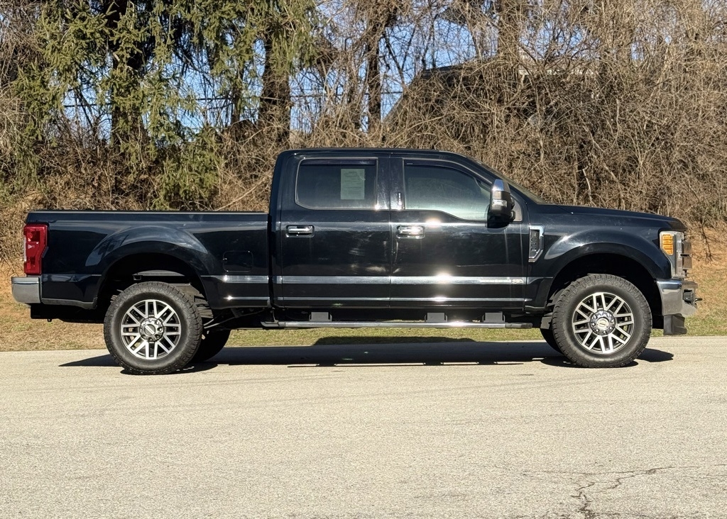 Ford Super Duty F-350 SRW  2017