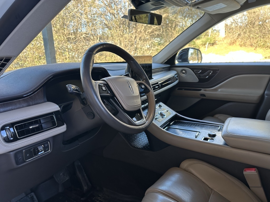 Lincoln Aviator  2020