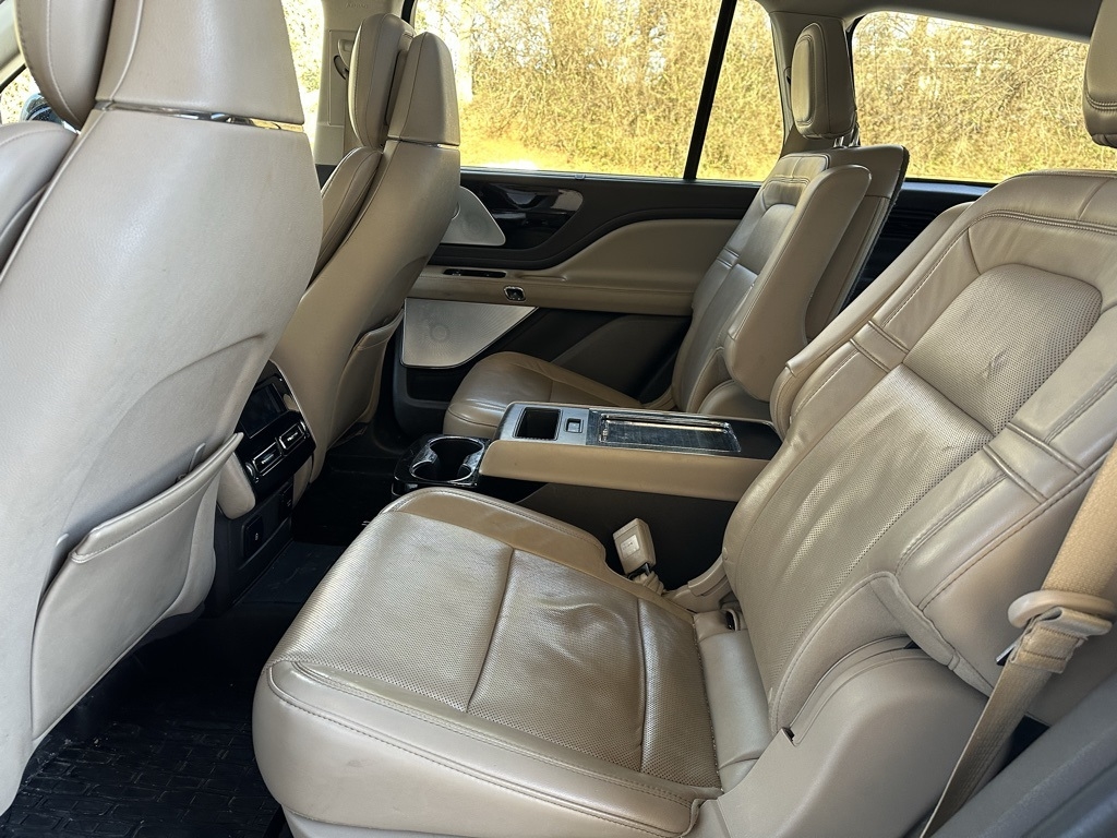 Lincoln Aviator  2020