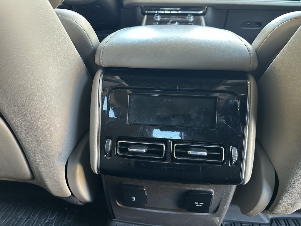 Lincoln Aviator  2020