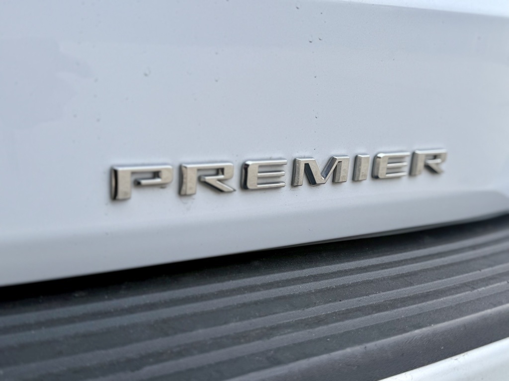 Chevrolet Suburban  2023