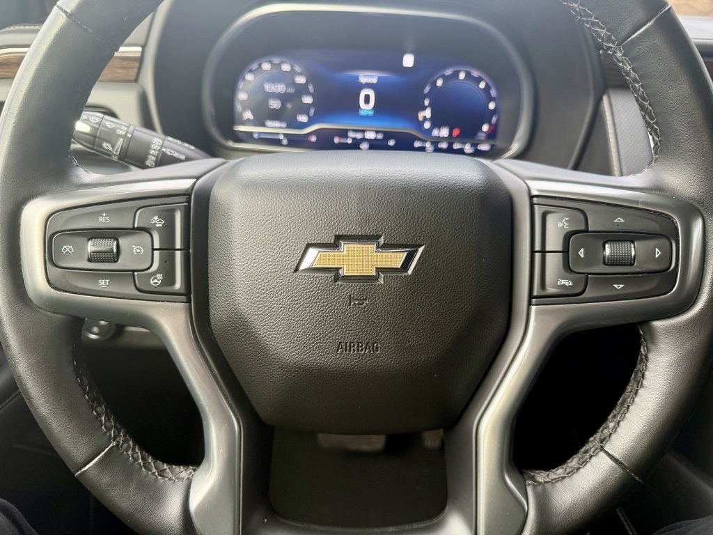 Chevrolet Suburban  2023