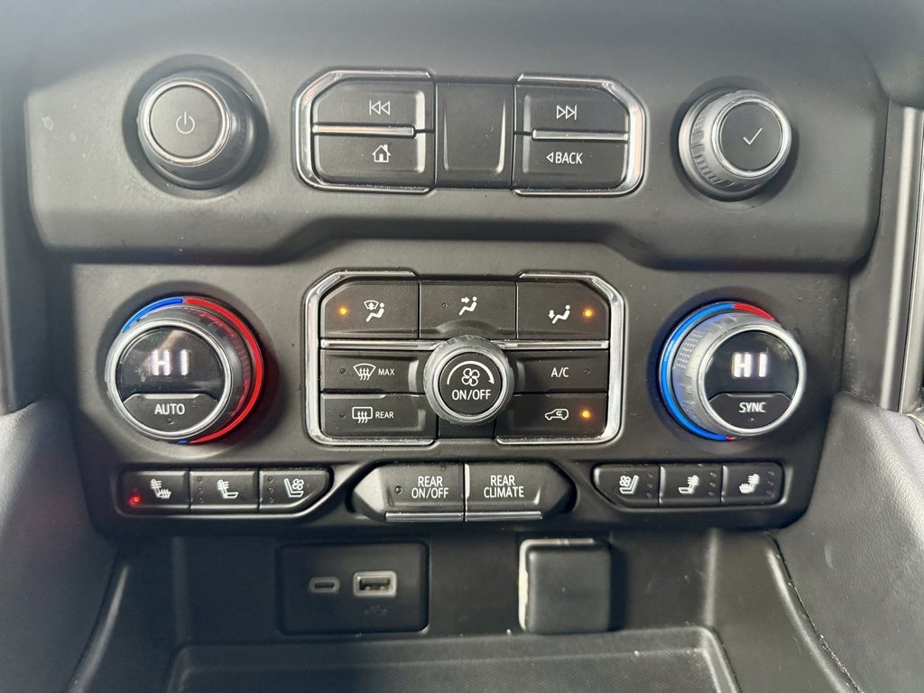 Chevrolet Suburban  2023