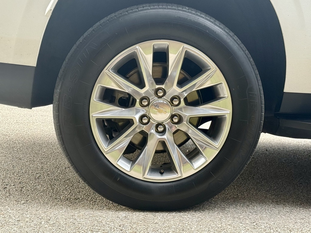 Chevrolet Suburban  2023