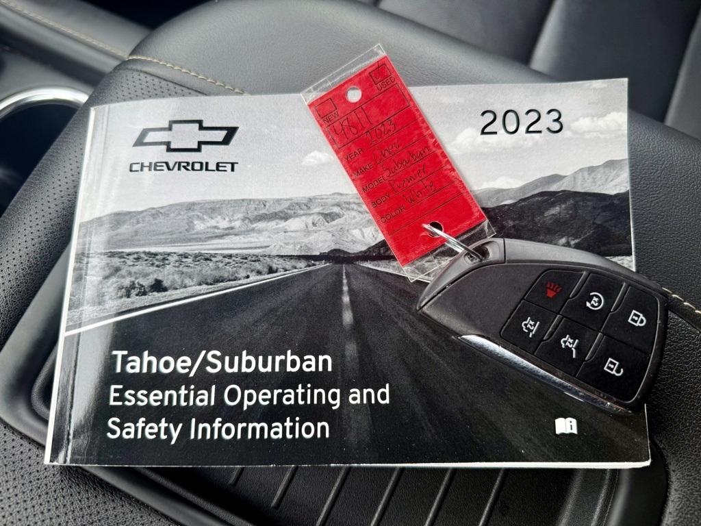 Chevrolet Suburban  2023