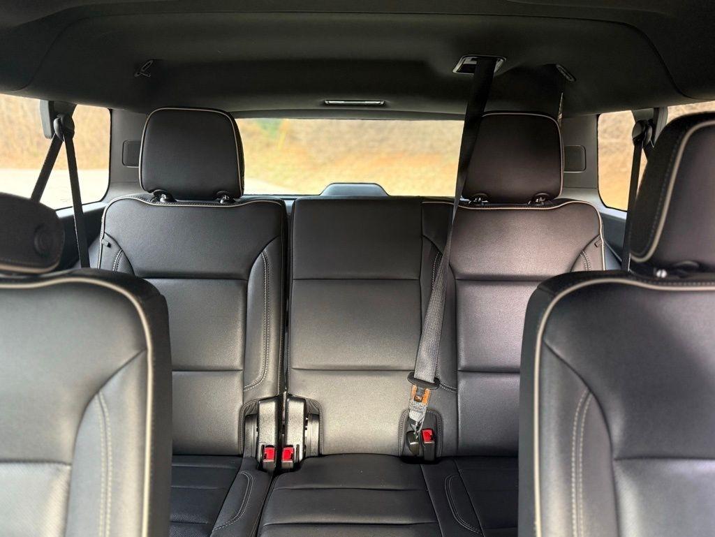 Chevrolet Suburban  2023