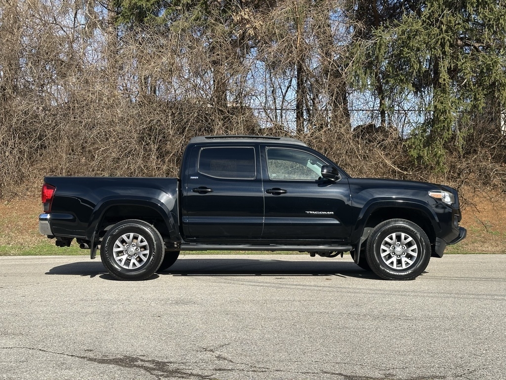 Toyota Tacoma  2018