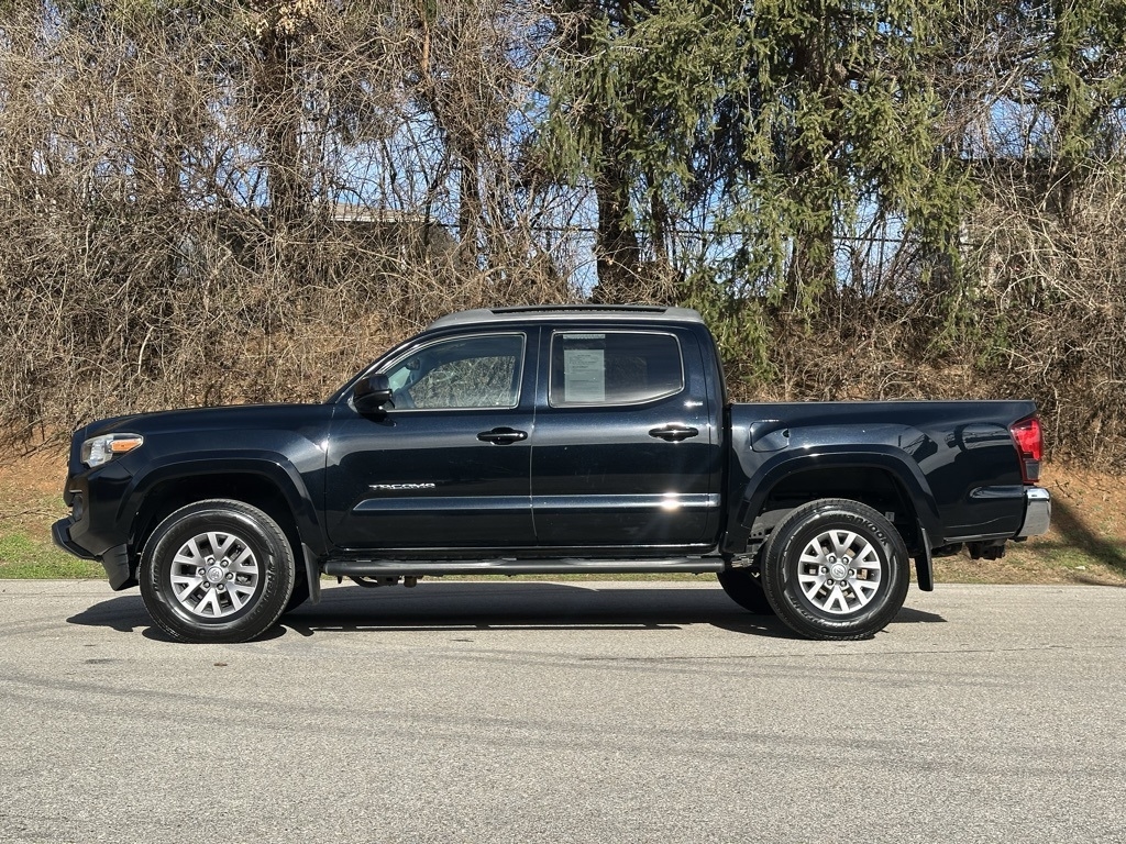 Toyota Tacoma  2018