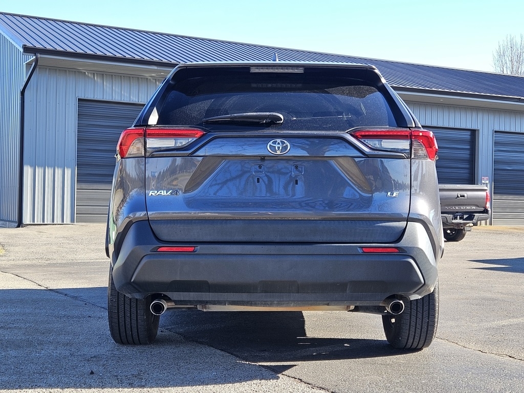 Toyota RAV4  2021