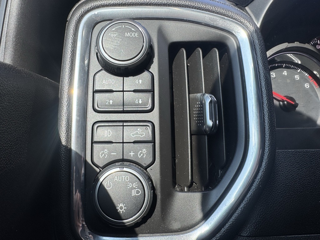 Chevrolet Silverado 1500  2020