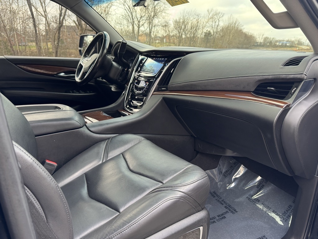 Cadillac Escalade ESV  2018