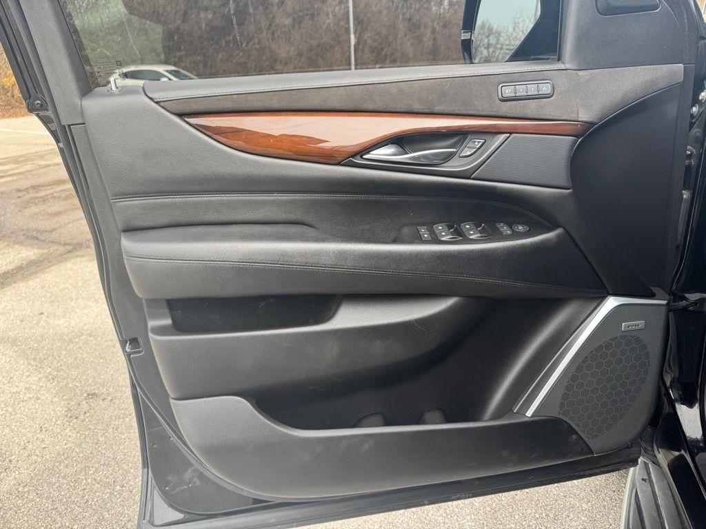 Cadillac Escalade ESV  2018