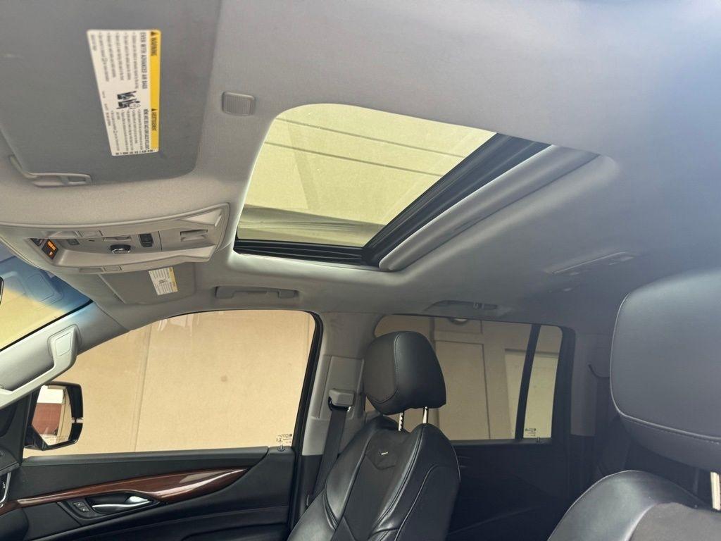 Cadillac Escalade ESV  2018