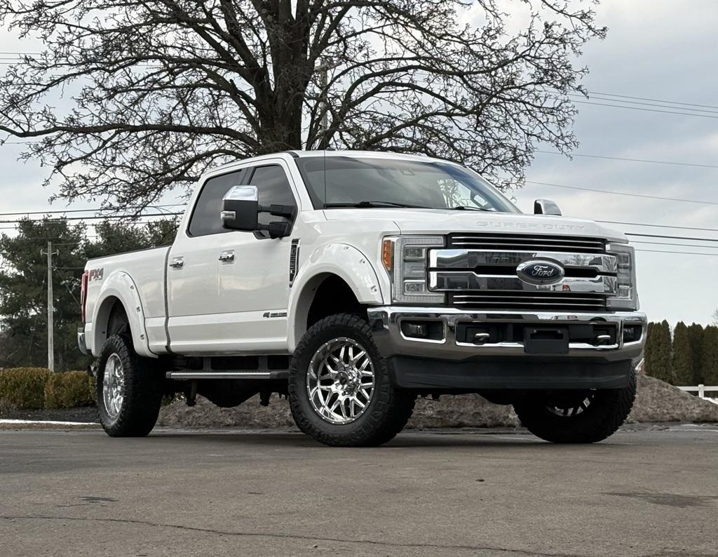 2017 Ford Super Duty F-350 SRW Lariat