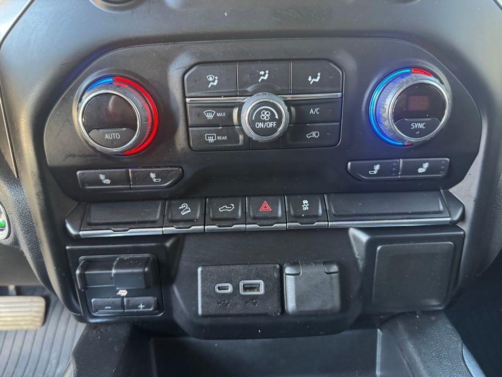 Chevrolet Silverado 1500  2021