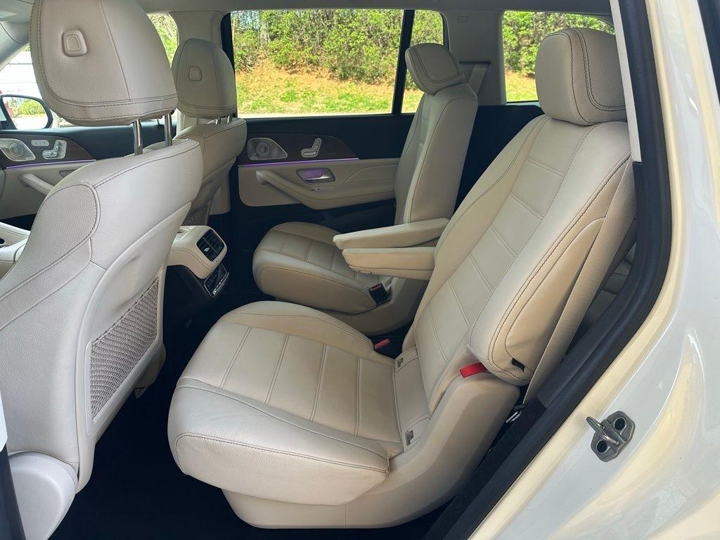 Mercedes-Benz GLS  2022