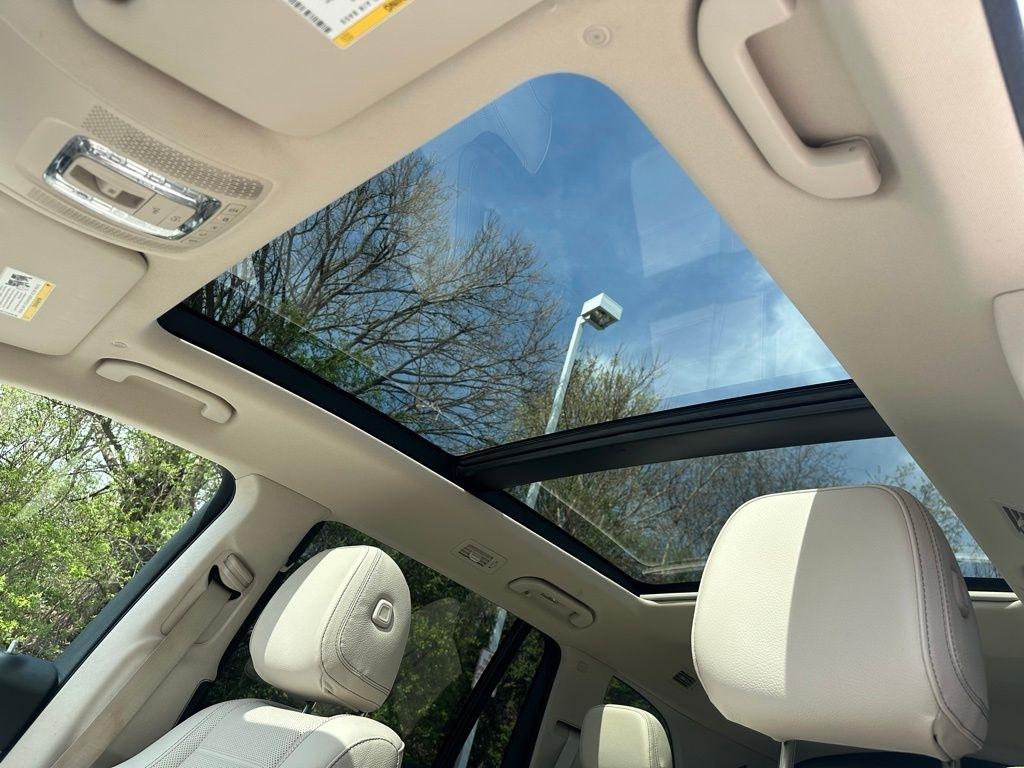 Mercedes-Benz GLS  2022