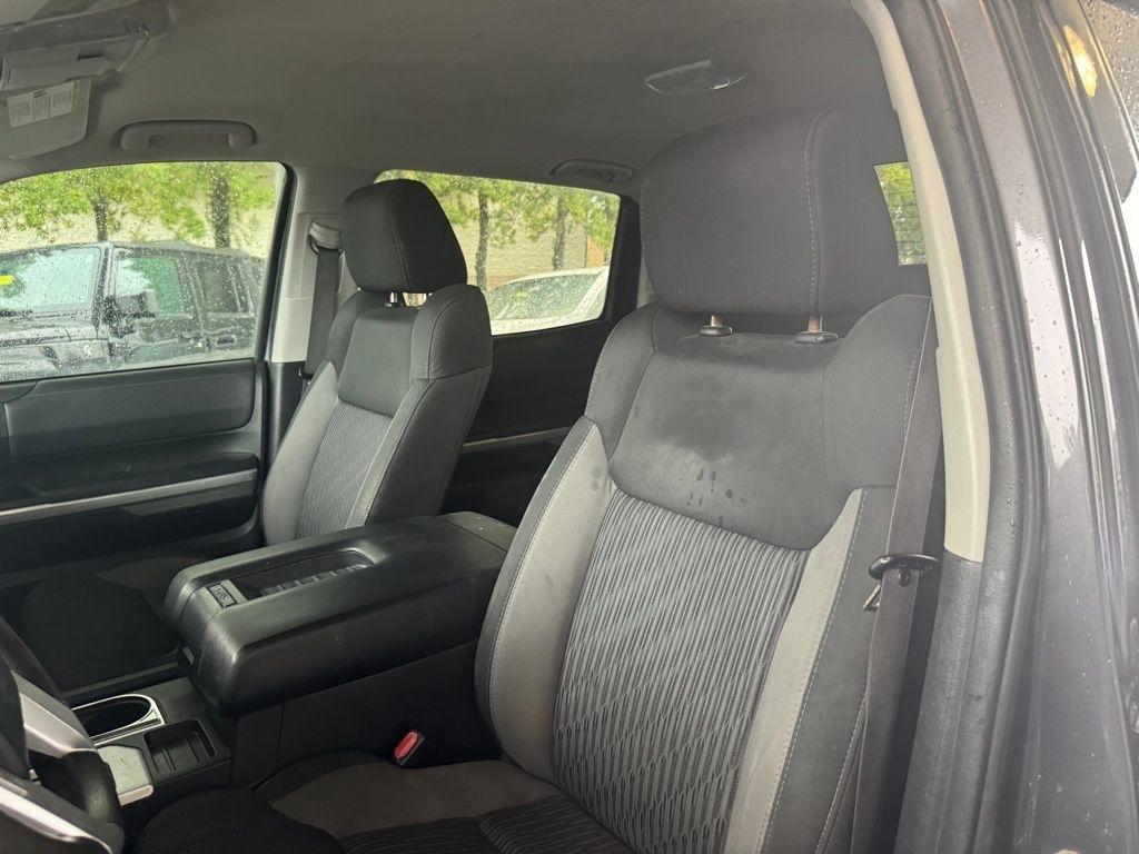 Toyota Tundra 4WD  2017