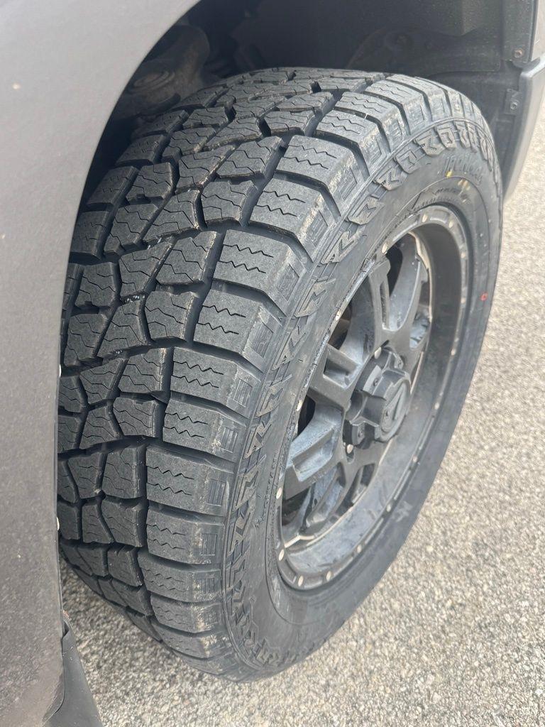 Toyota Tundra 4WD  2017