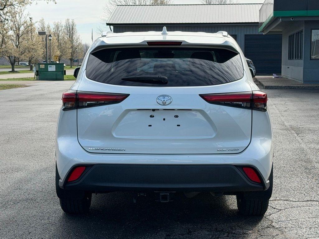Toyota Highlander  2021