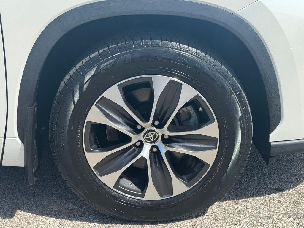 Toyota Highlander  2021