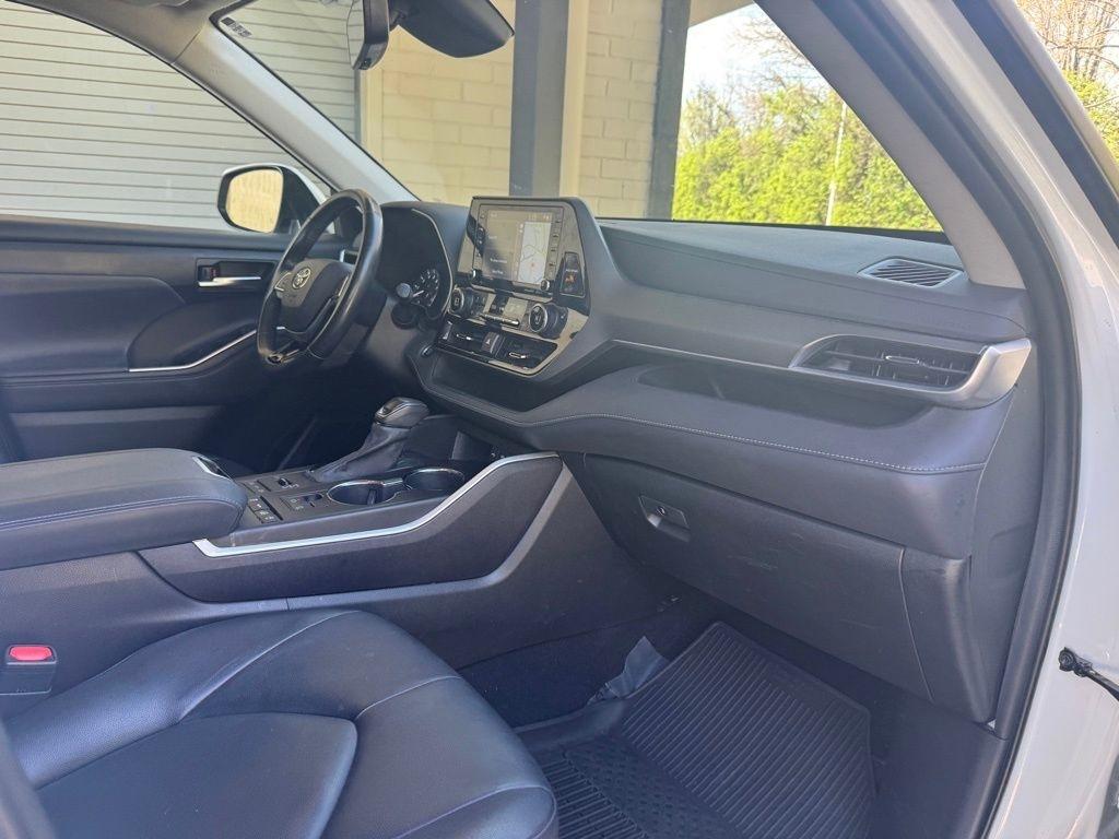 Toyota Highlander  2021