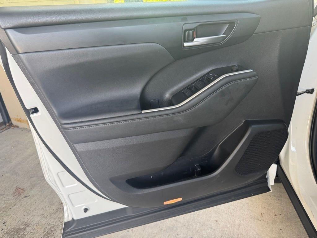 Toyota Highlander  2021