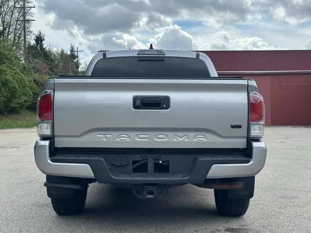 Toyota Tacoma 4WD  2021