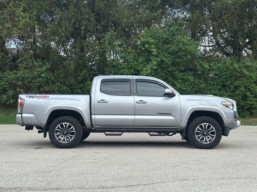 Toyota Tacoma 4WD  2021