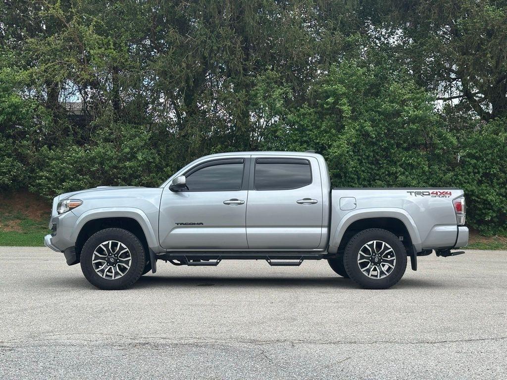 Toyota Tacoma 4WD  2021