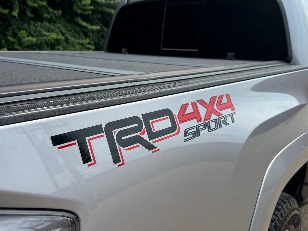 Toyota Tacoma 4WD  2021