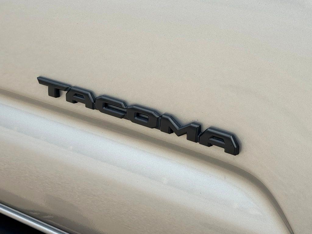Toyota Tacoma 4WD  2021