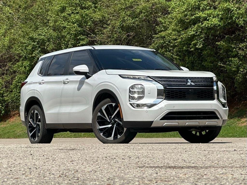 Mitsubishi Outlander  2022