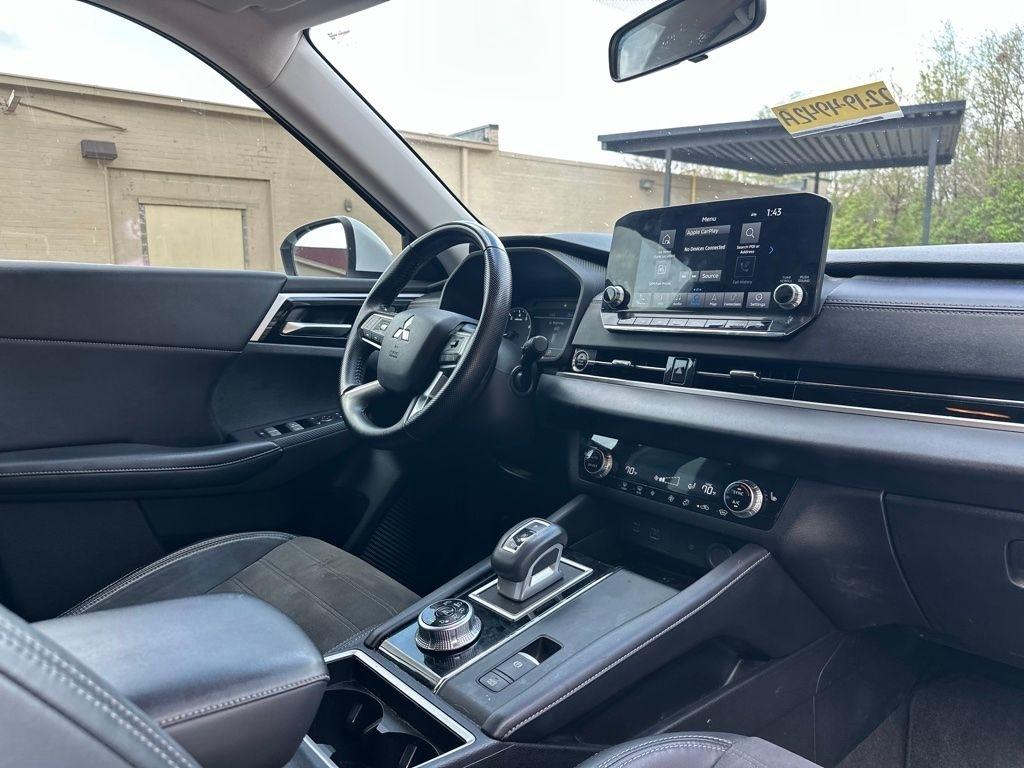 Mitsubishi Outlander  2022