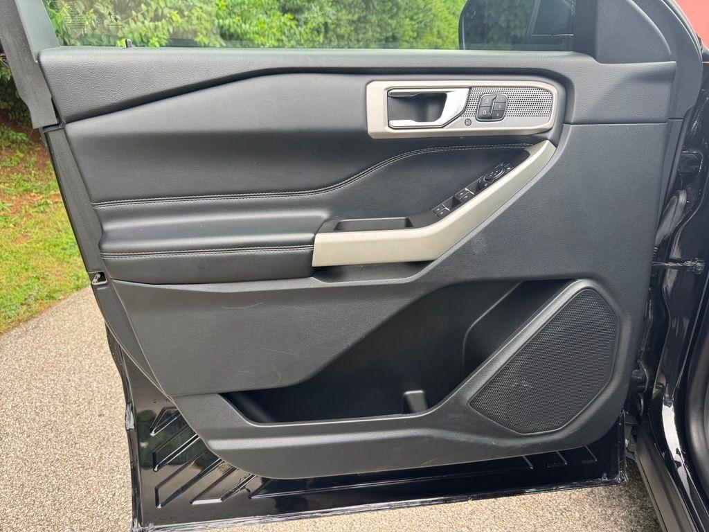 Ford Explorer  2021