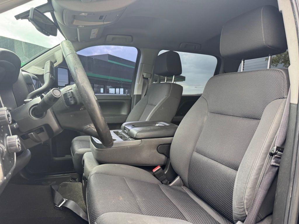 Chevrolet Silverado 2500HD Built After Aug 14  2015