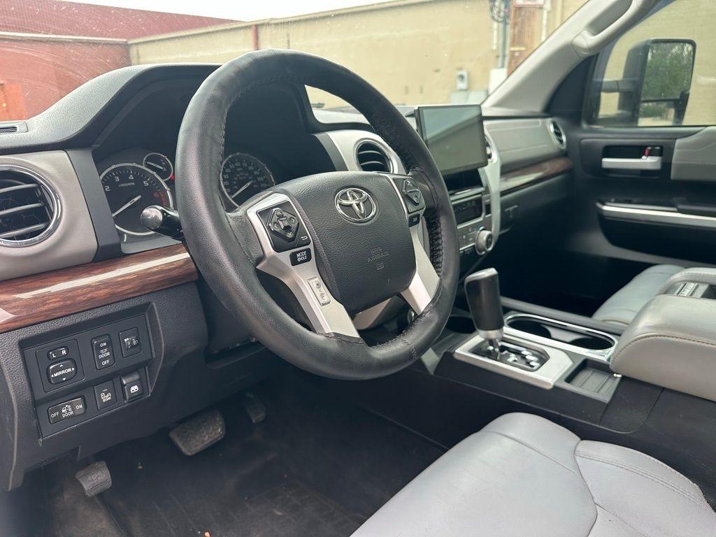 Toyota Tundra 4WD Truck  2014