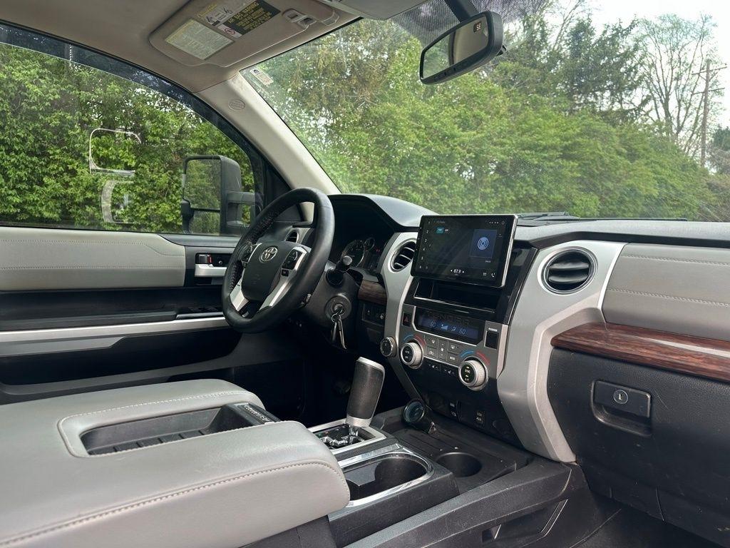 Toyota Tundra 4WD Truck  2014