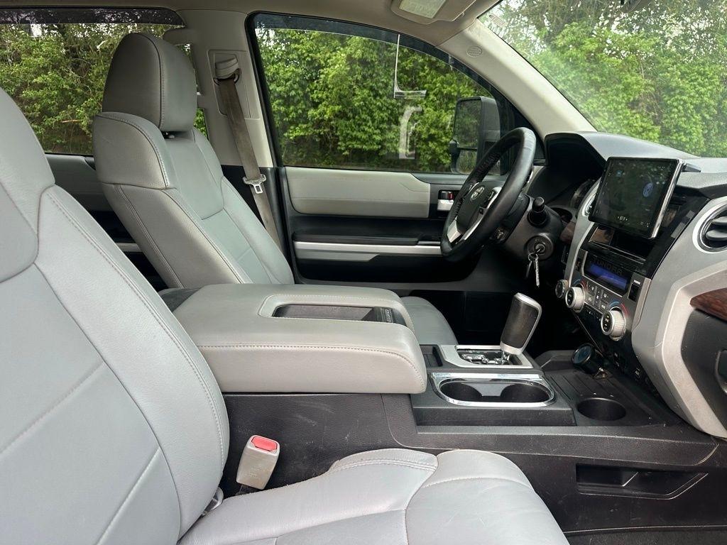 Toyota Tundra 4WD Truck  2014