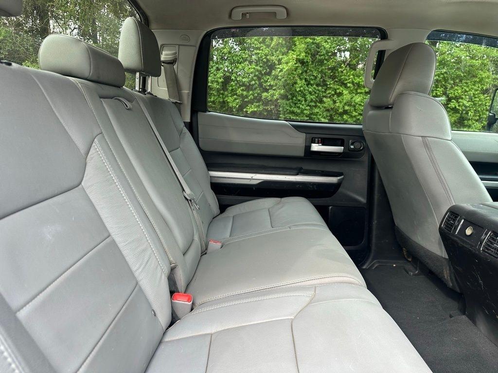 Toyota Tundra 4WD Truck  2014