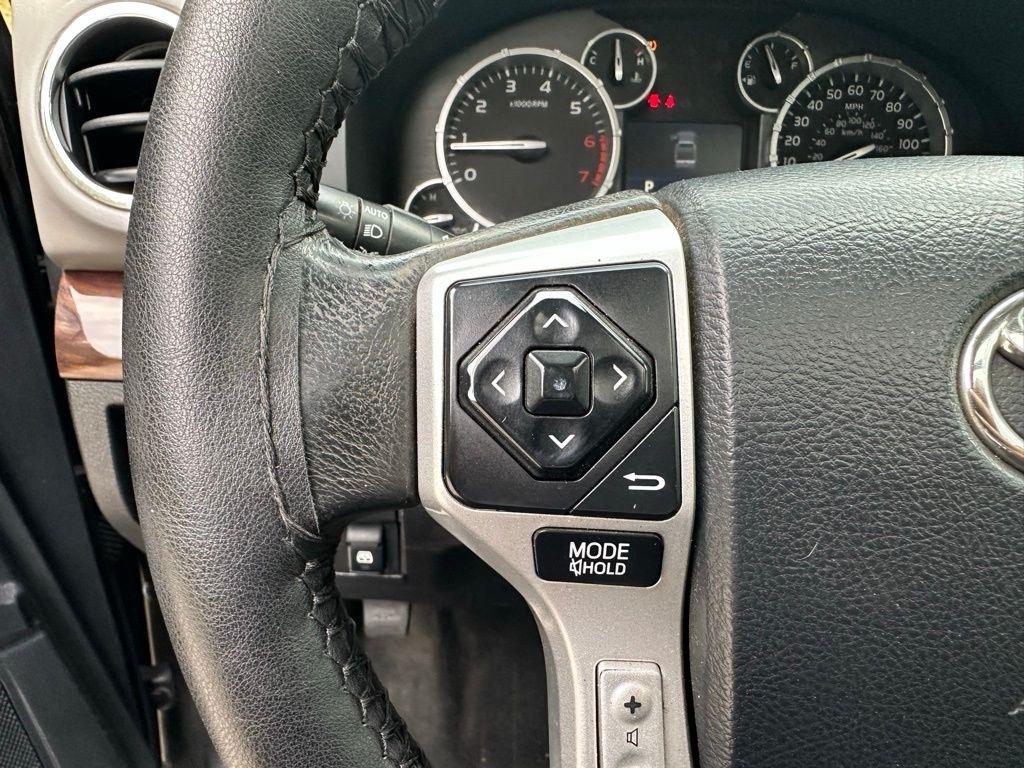 Toyota Tundra 4WD Truck  2014