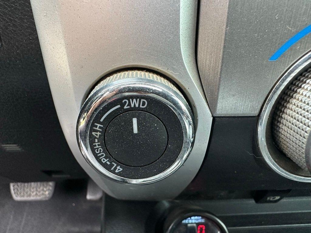 Toyota Tundra 4WD Truck  2014