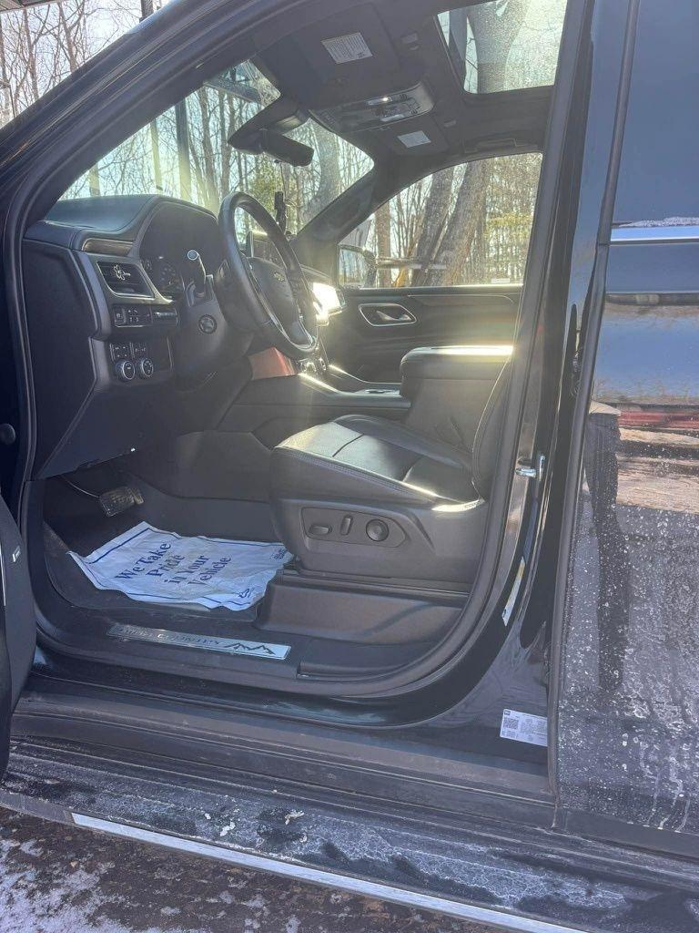 Chevrolet Suburban  2021