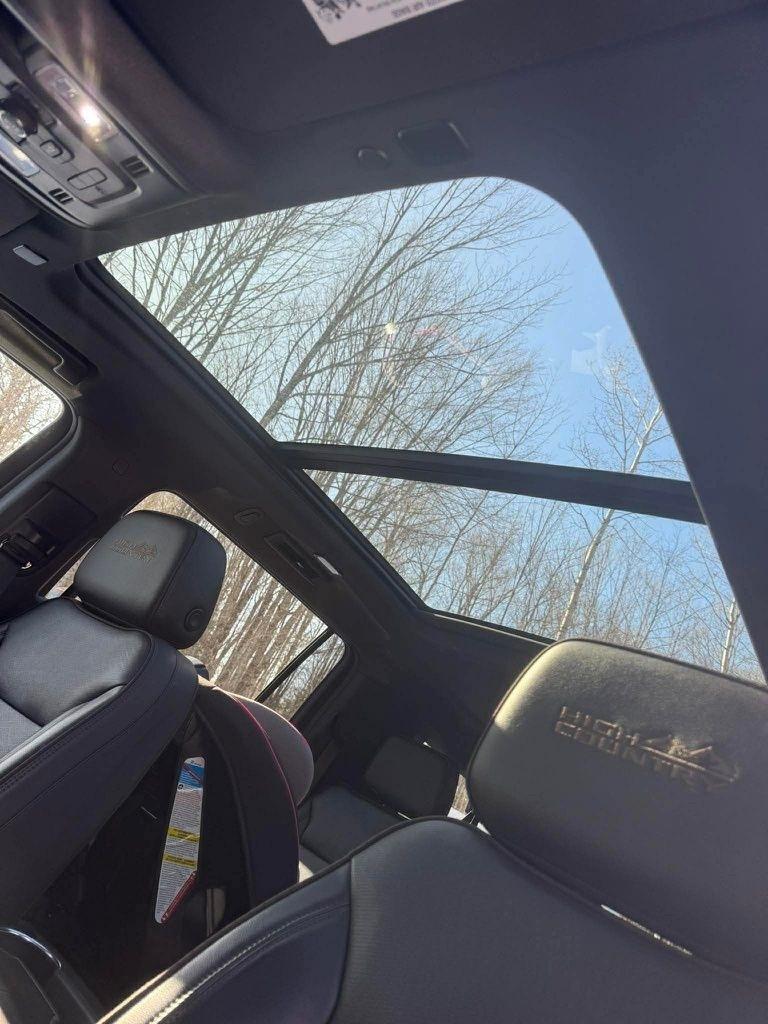 Chevrolet Suburban  2021